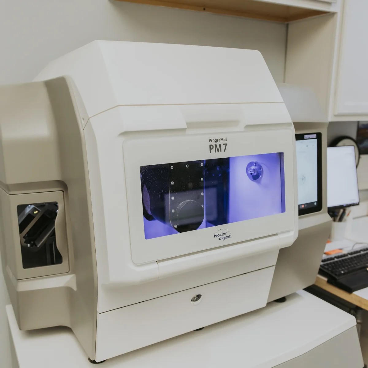 IDA digital workflow u00b7 milling a zirconia case